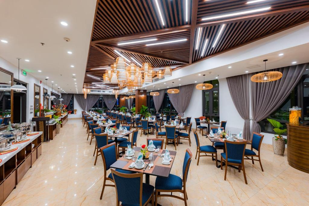 Hạ Long New Century Hotel