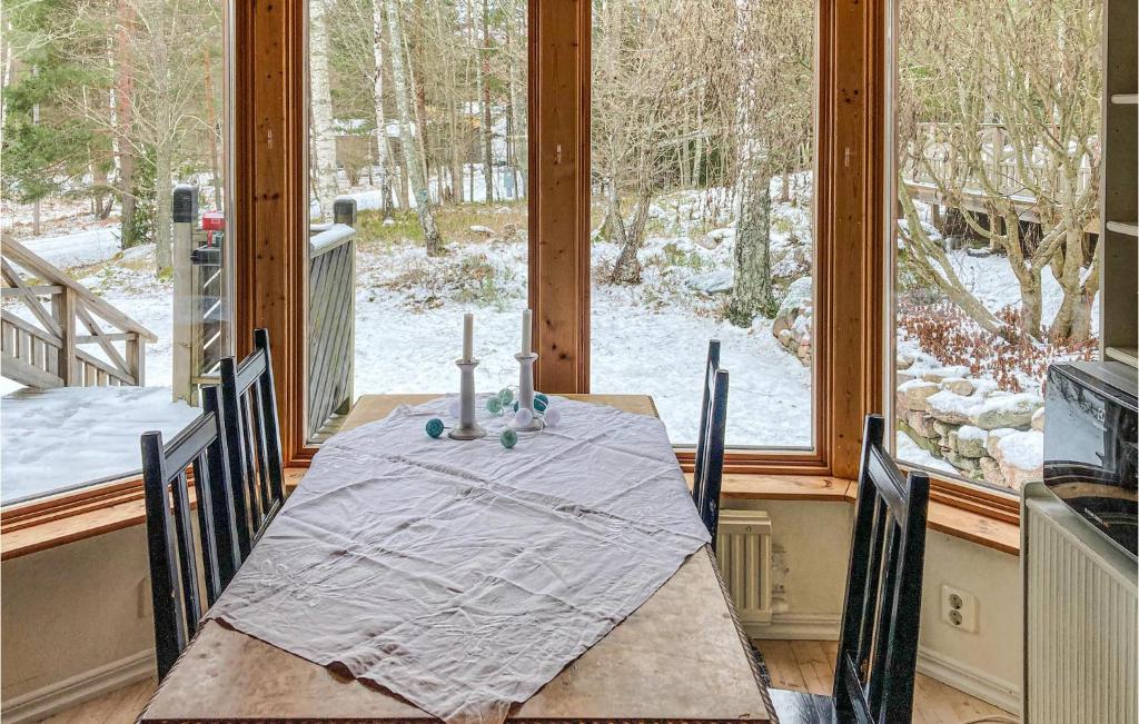 Nice Home In Ljuster With 2 Bedrooms And Wifi photo 2