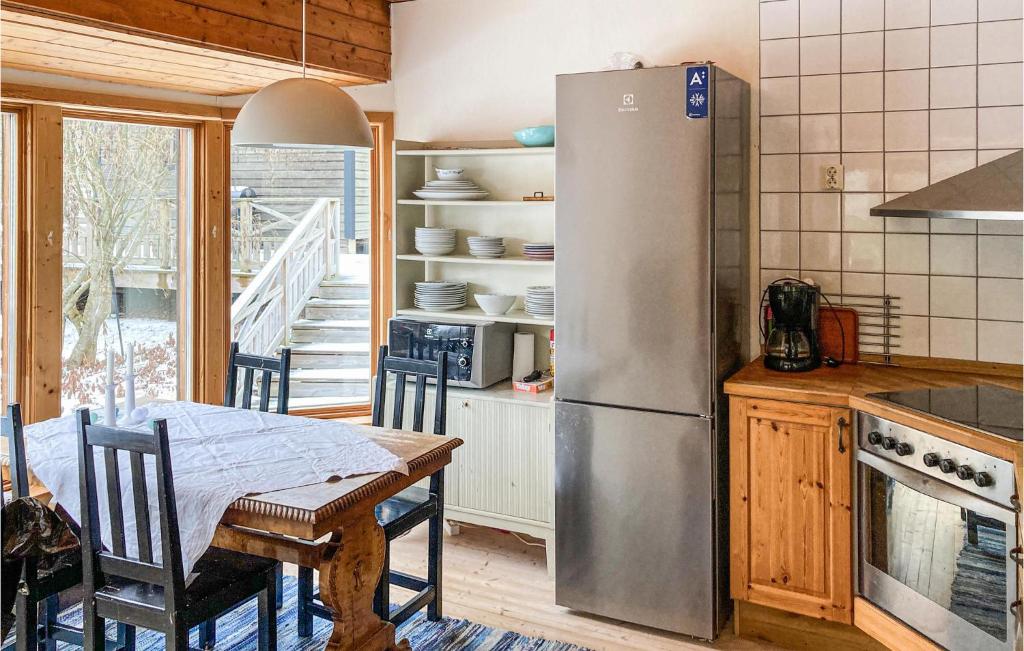 Nice Home In Ljuster With 2 Bedrooms And Wifi photo 3