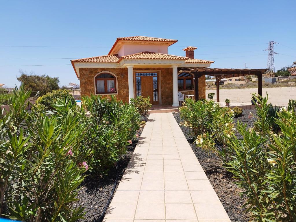 Villa Casa Del Sol 3 Bedroom Villa With Private Solar Covered 12m x 6m Pool Minimum Stay 7 Nights Chromecast And WiFi Throughout The Property