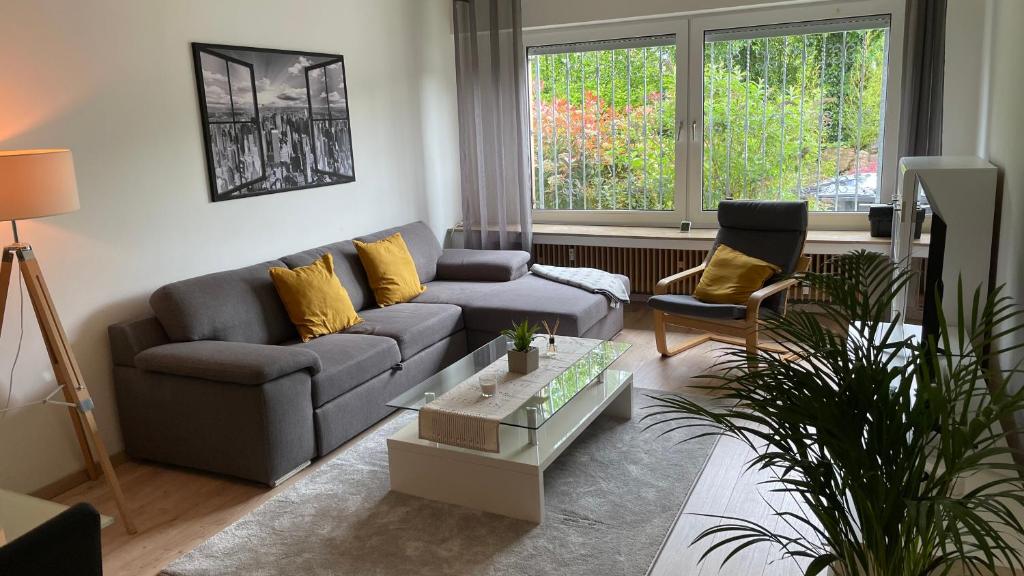 Modern Terrace Apartment Free Wifi Free Parking and Netflix photo 2