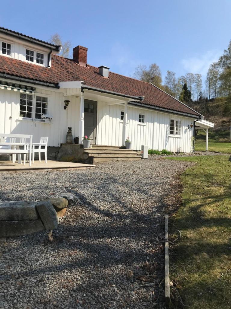Koselig hus på gård med 6 soverom photo 2