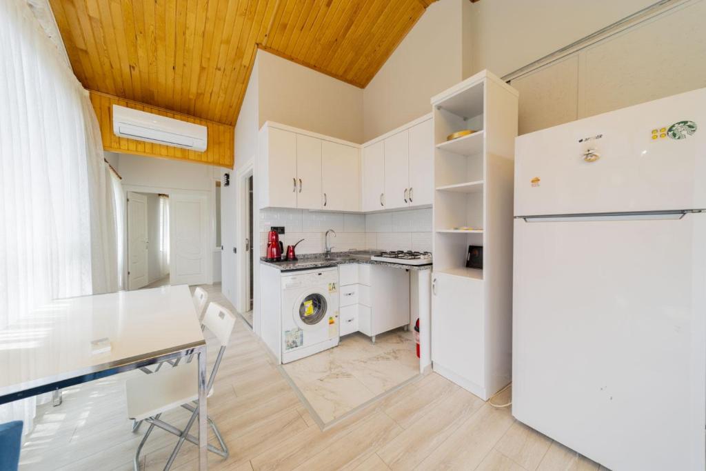Convenient and Scenic Flat in Antalya photo 1
