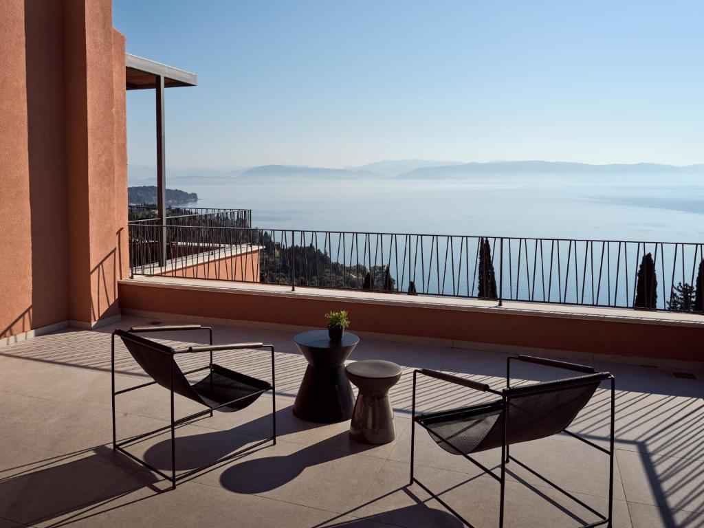 InnerPeace Villa, a Glorious 4acres Hideaway, By ThinkVilla photo 4