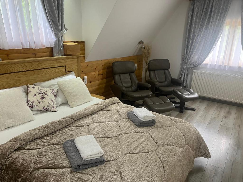 Rustic Inn River photo 2