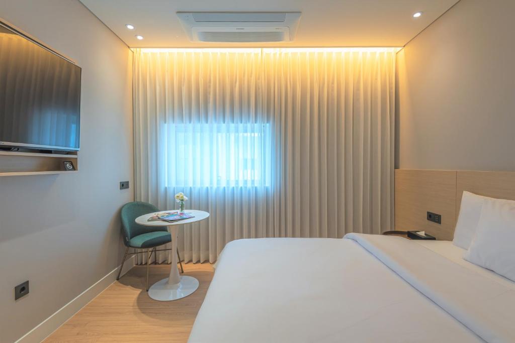 Hotel Marine view Room Type - Superior Double Room