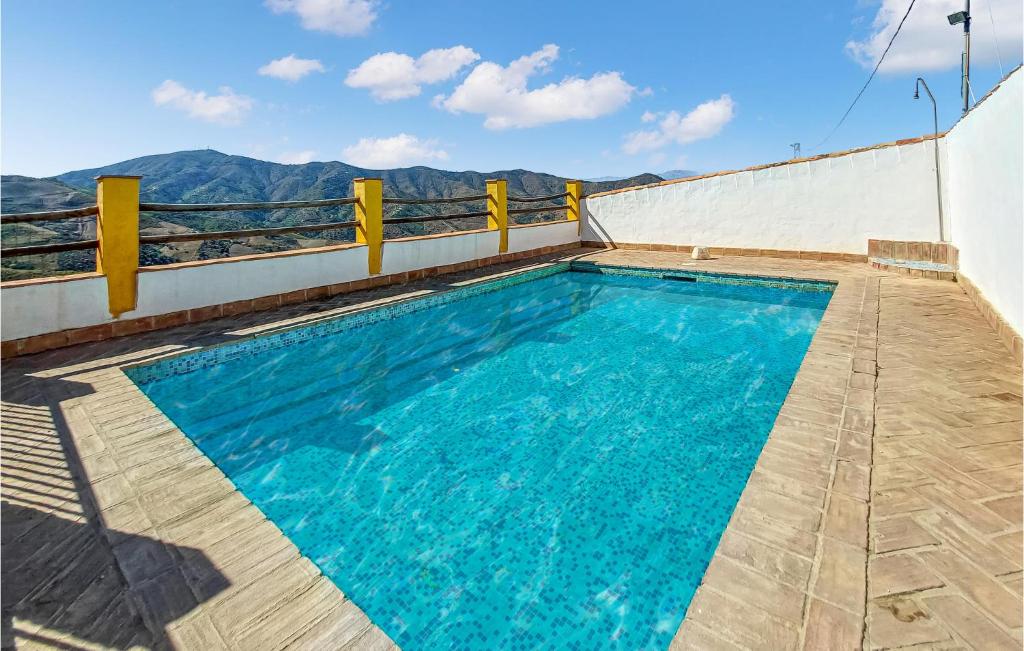 Beautiful Home In Almchar With Wifi, Private Swimming Pool And 6 Bedrooms