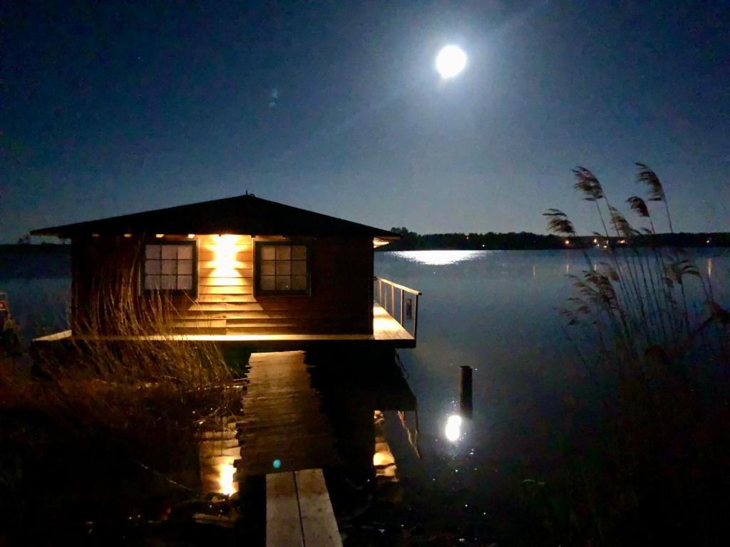 Piękny Dom na wodzie!!! Mazury szlak WJM photo 1