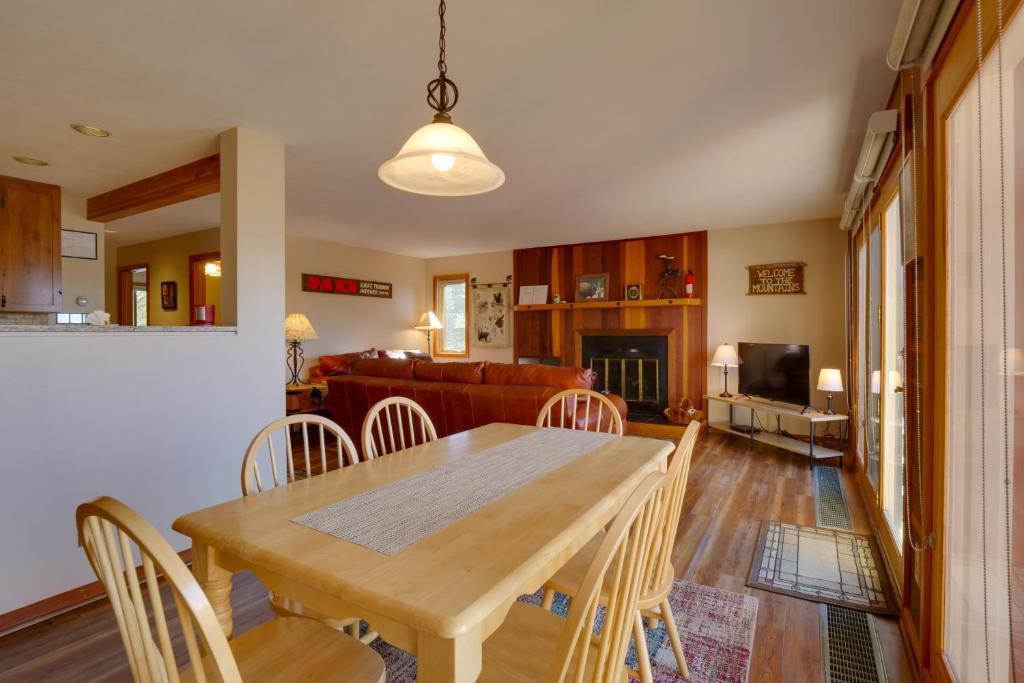 Silverthorne Condo Patio, Mtn Views, Pool Access! photo 4