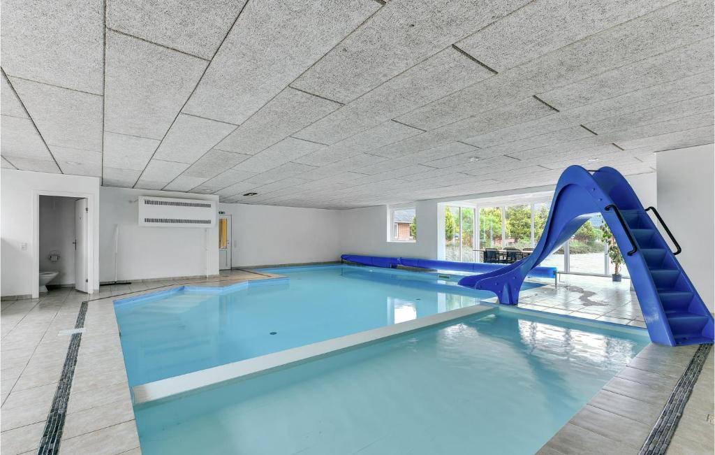 Nice Home In Lkken With 13 Bedrooms, Sauna And Wifi photo 4