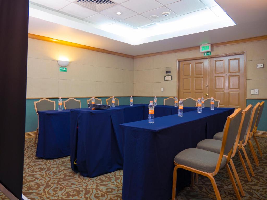Holiday Inn Express Torreon, an IHG Hotel photo 2