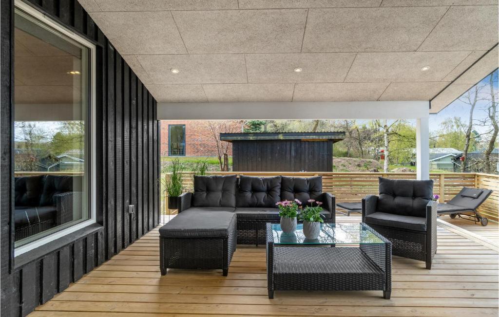 Amazing Home In Frvang With Outdoor Swimming Pool, 4 Bedrooms And Swimming Pool photo 1