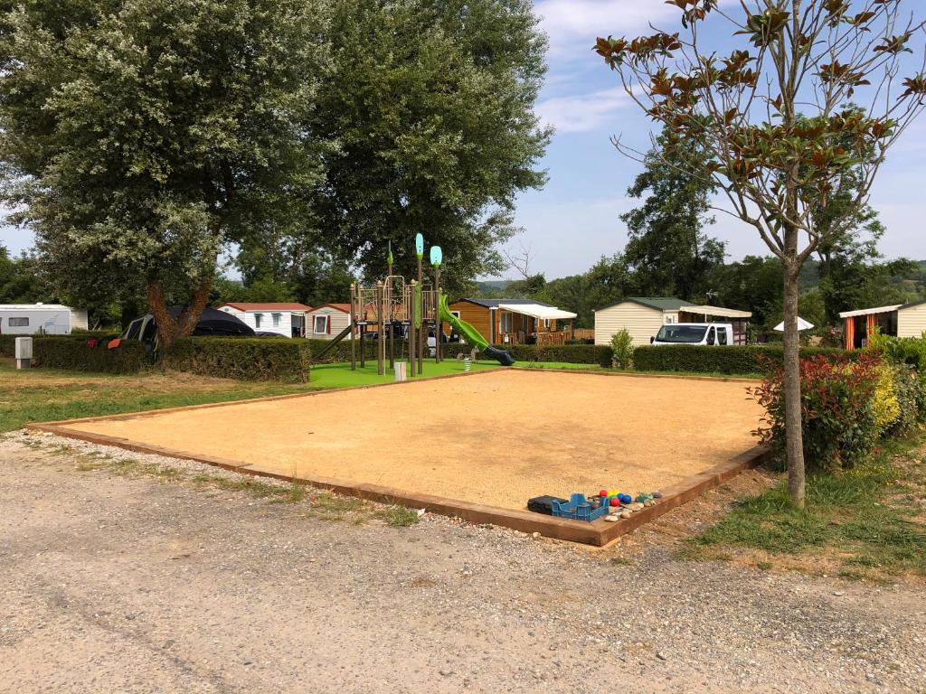 Camping Les Nysades photo 3