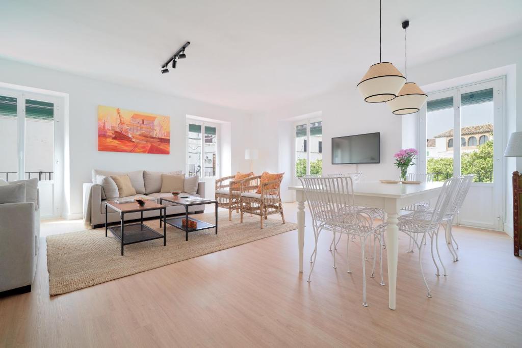 Orange Square Rooftop Apartment 250 m2