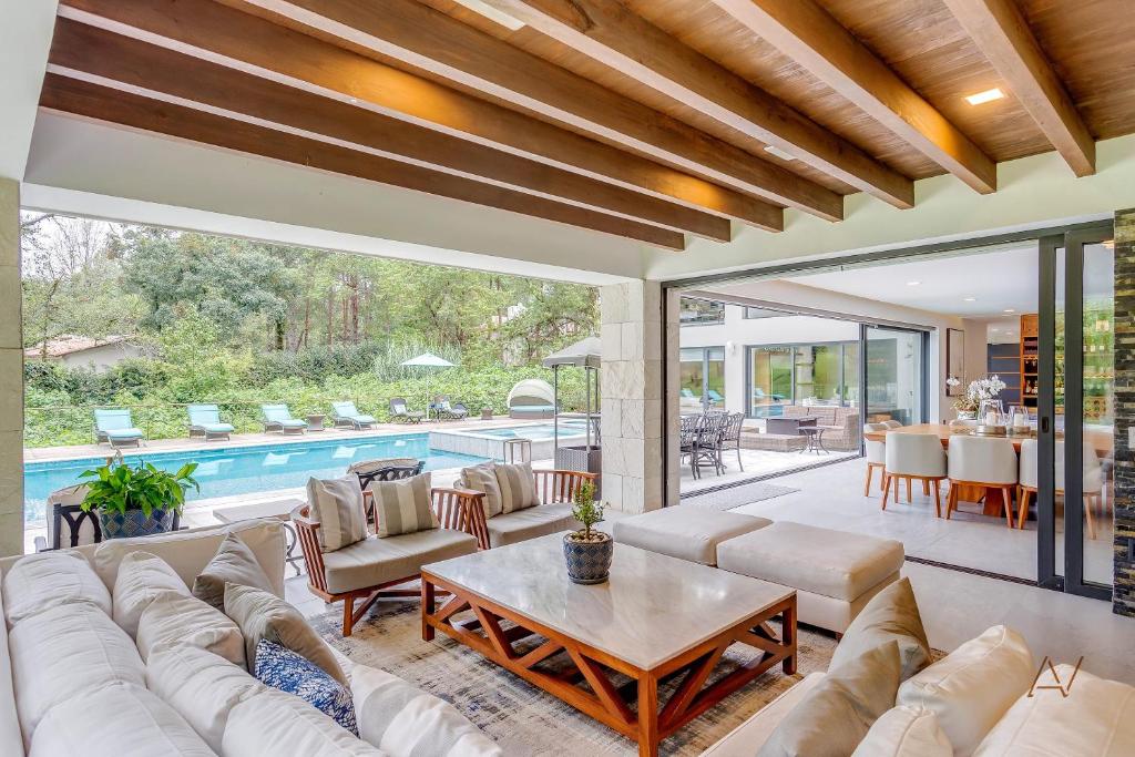 Palatial Private Pool Villa Like Your Own Resort photo 2