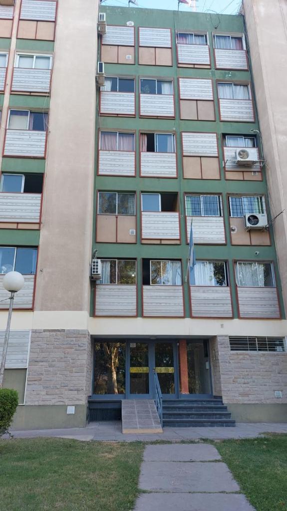 Departamento frente al Mendoza Shopping para 4 personas