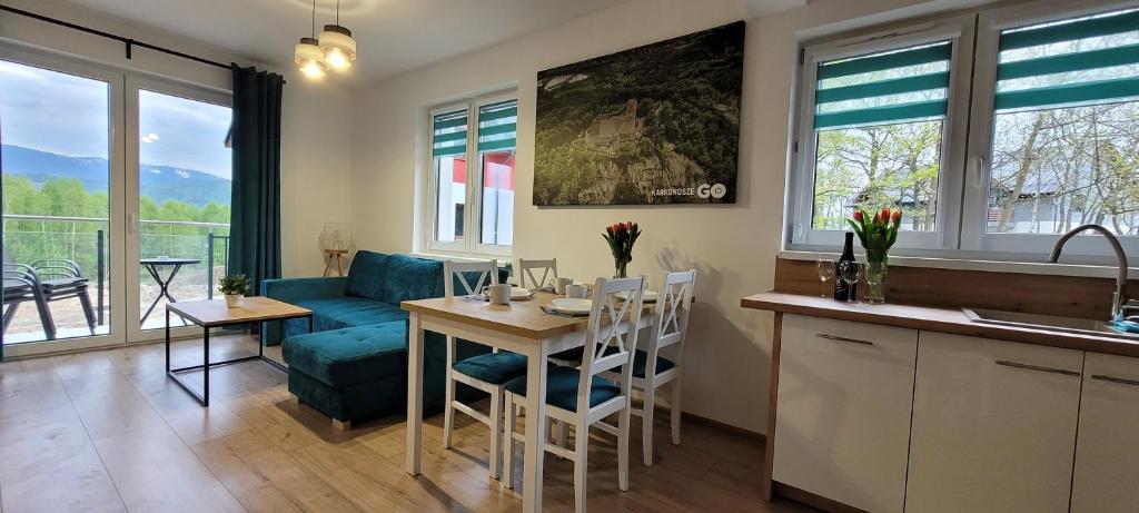 Kolorowe Cieplice - Apartamenty z widokiem na Karkonosze photo 1