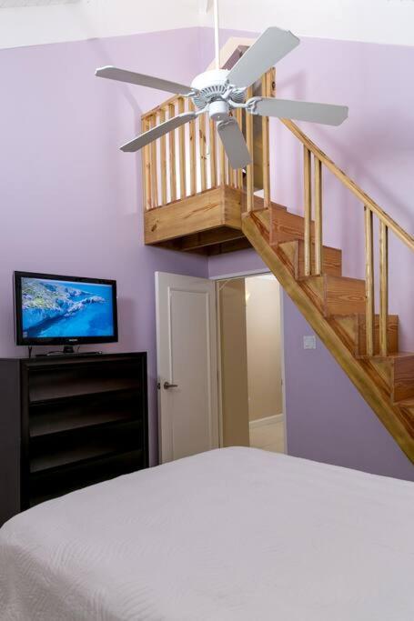 Choose To Be Happy at The Palms, Richmond Estates - Three Bedrooms with Pool photo 1