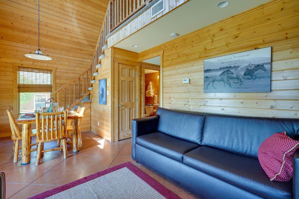 Lakefront Vacation Rental with Patio and Grill! photo 4