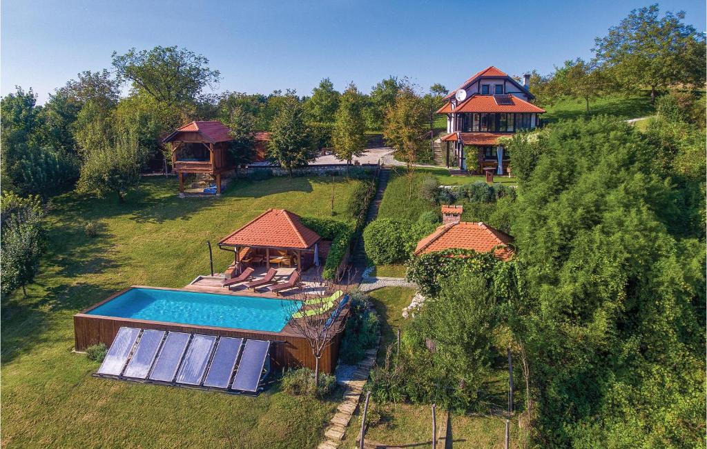 Amazing Home In Beretinec With 3 Bedrooms, Wifi And Outdoor Swimming Pool photo 1