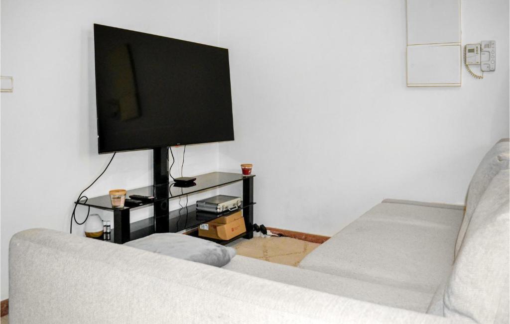 Beautiful Apartment In Bergerac With Wifi And 1 Bedrooms photo 2