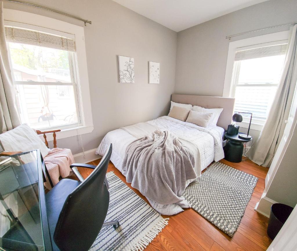 Luxe 3BR Apartment at MIT Harvard with FREE parking photo 3