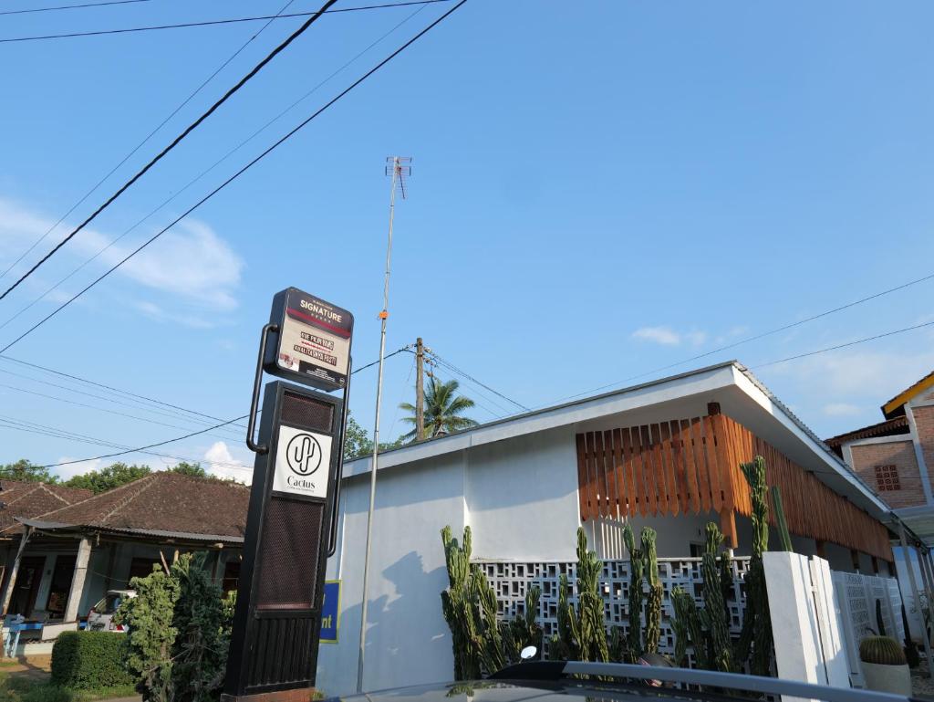 Cactus Guest House Borobudur photo 3