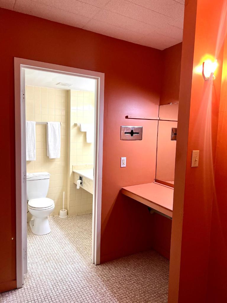 Lively Inn & Suites - Tap to explore photos