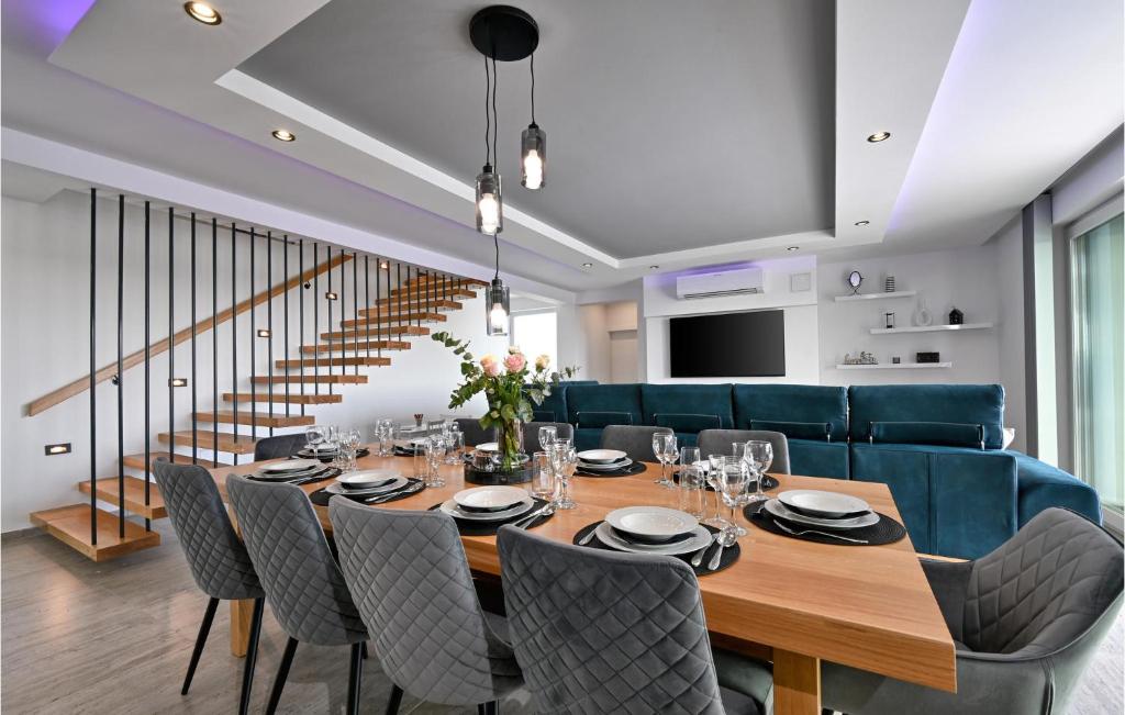 Amazing Home In Gornji Kraljevec With Outdoor Swimming Pool, Sauna And Wifi photo 3