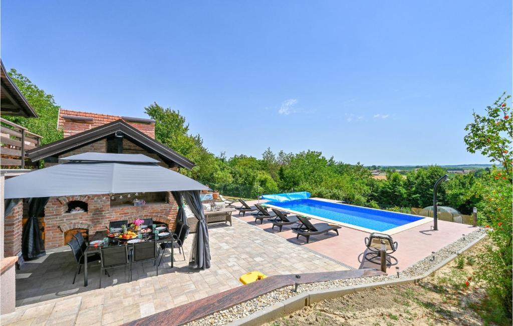 Nice Home In Kapela With Outdoor Swimming Pool, Wifi And 2 Bedrooms photo 1