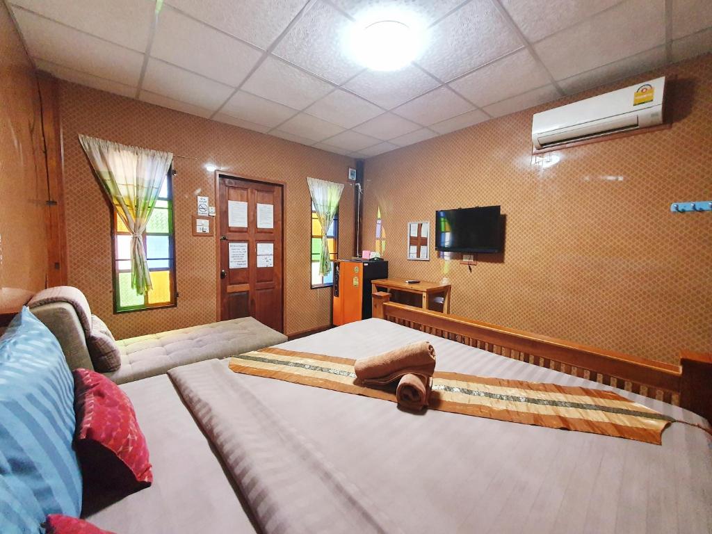KTT Resort Sukhothai & Motorbikes for rent & bicycles for rent photo 3