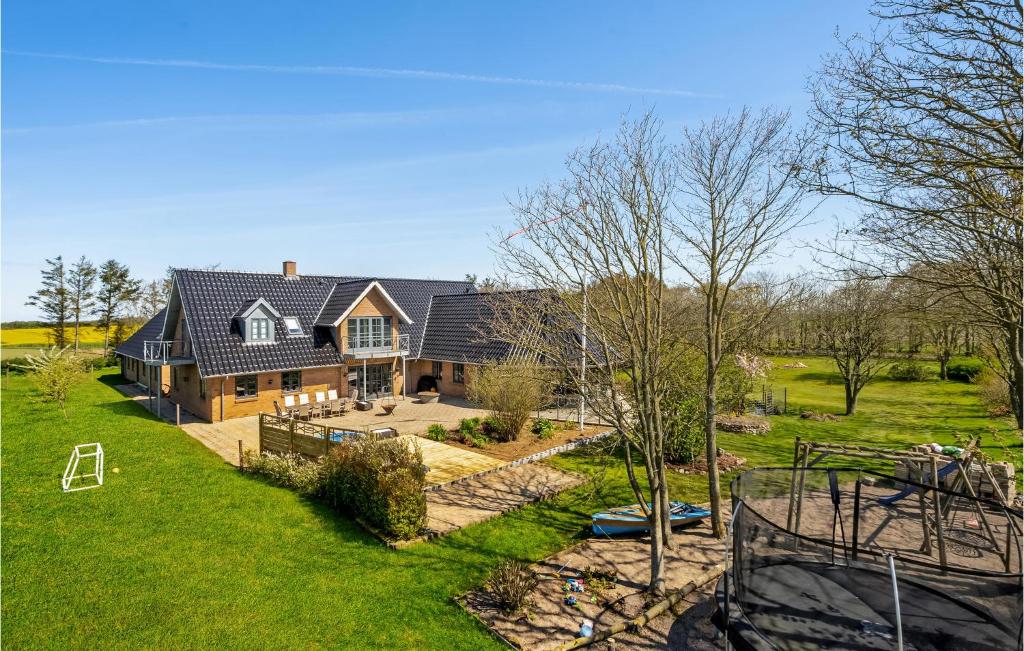 Awesome Home In Spttrup With Wifi And 6 Bedrooms