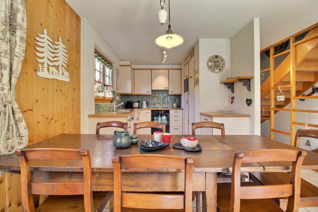 Triplex Overlooking The Village - Terrace & Bbq photo 2