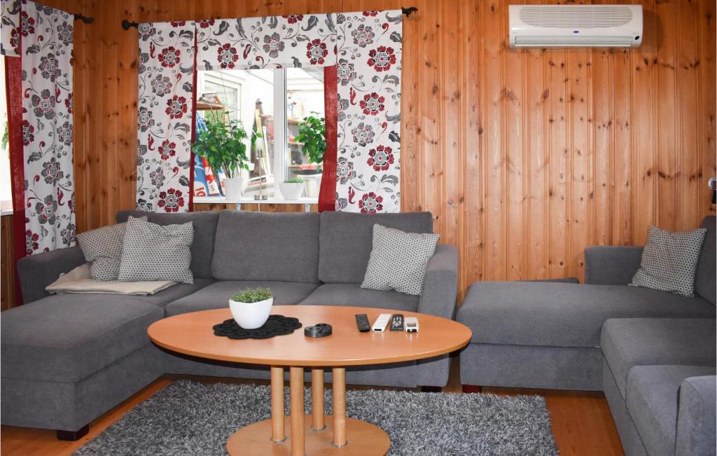 Nice home in Fjlkinge with 1 Bedrooms and WiFi photo 2