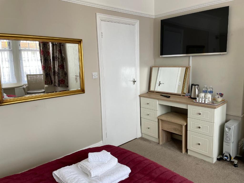The Sandrock Room Type - Deluxe Double Room
