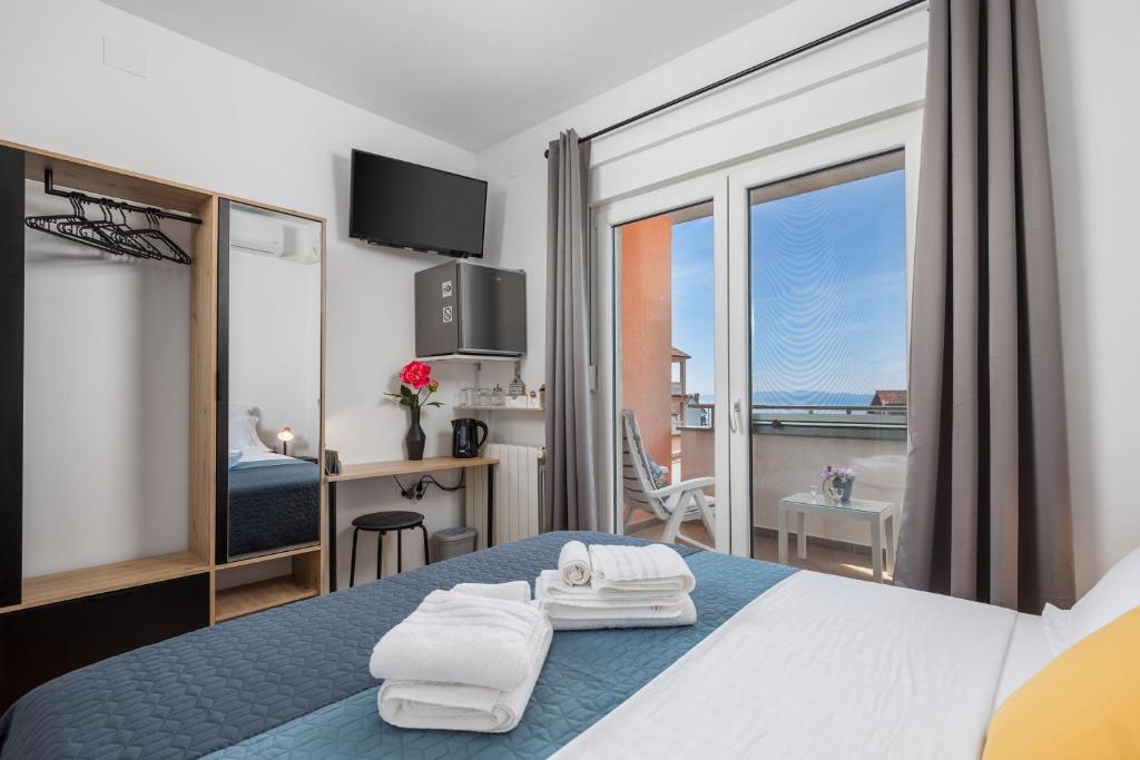 My Way room, parking, sea view, terrace photo 1