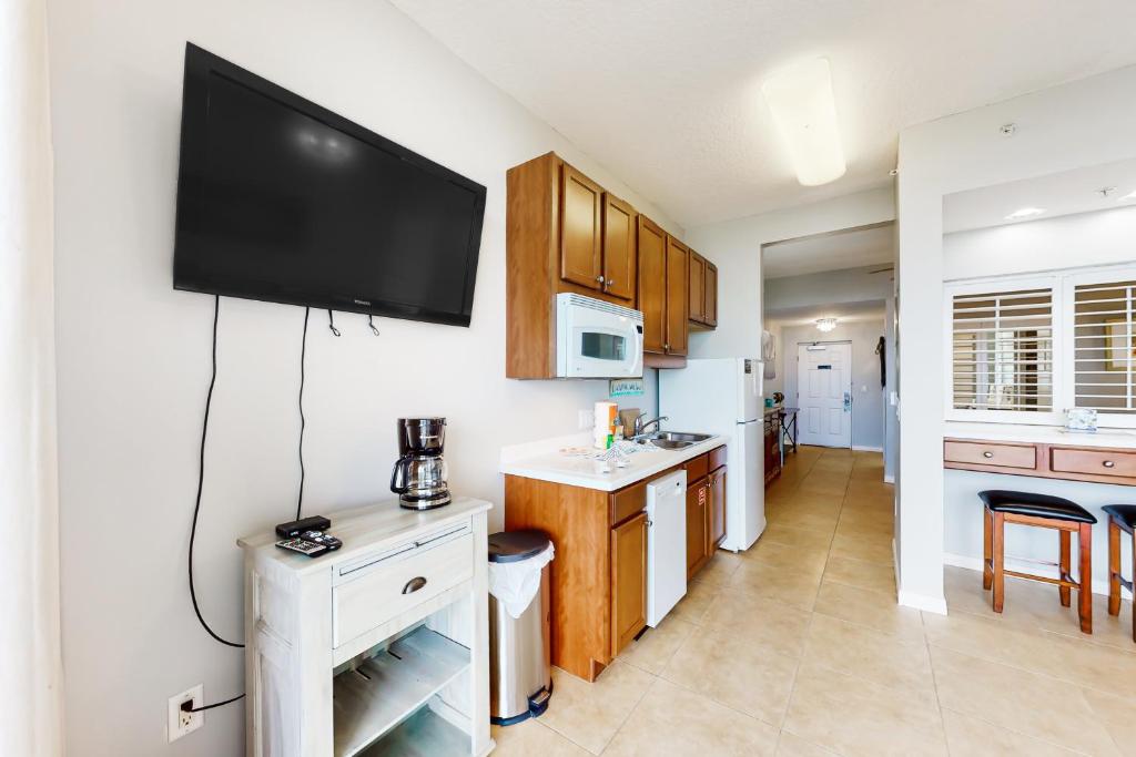 Destin West Gulfside Villa V402 photo 4