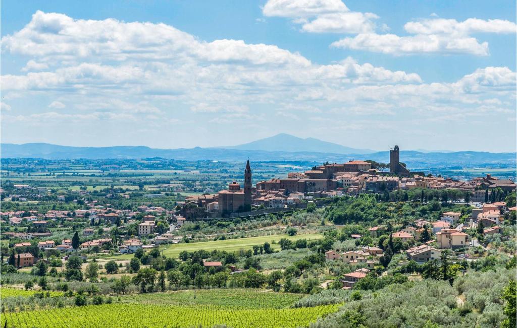 Nice Home In Castiglion Fiorentino With Outdoor Swimming Pool, 4 Bedrooms And Wifi photo 1