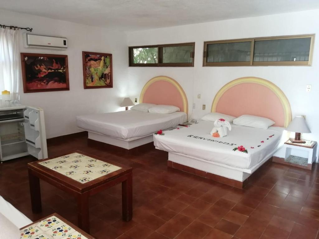 Hotel Catalina Beach Resort photo 1