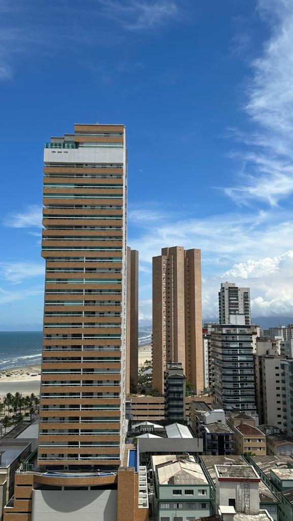 Apartamento Acolhedor com Ar Cond, PISCINA, Praia 100 m, Portaria 24h, 13ºandar photo 4