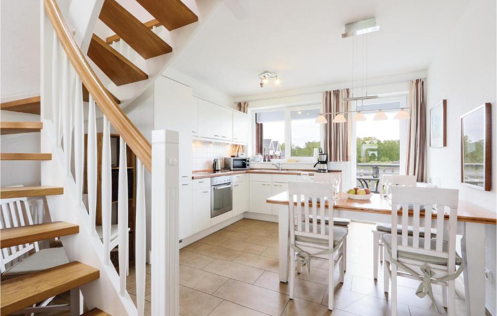 Stunning Apartment In Rechlin With 3 Bedrooms, Sauna And Wifi photo 1