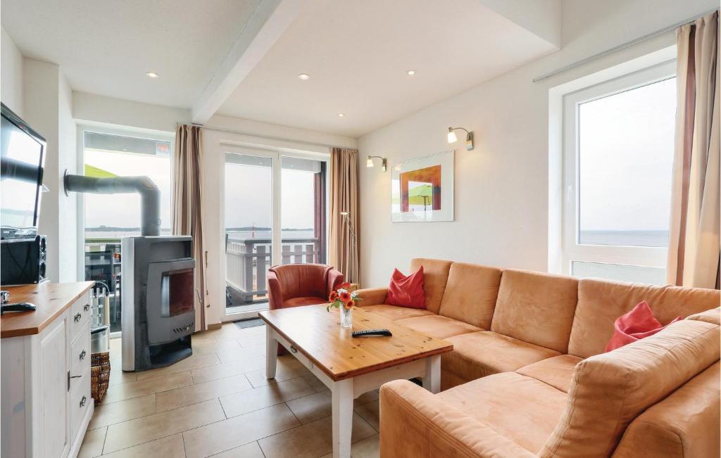 Stunning Apartment In Rechlin With 3 Bedrooms, Sauna And Wifi photo 2