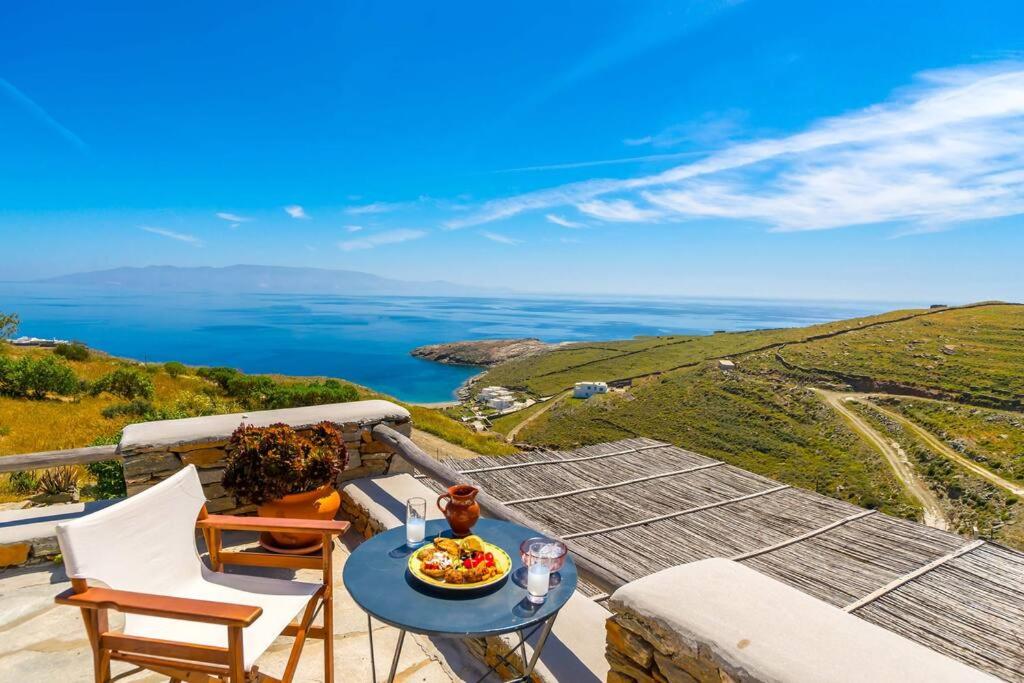 Cycladic Villa with panoramic view