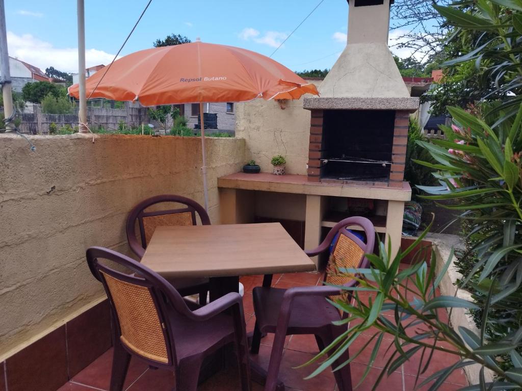 JARDIN, TERRAZA Y BARBACOA photo 1