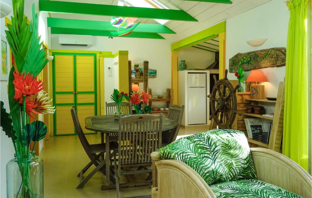 Amazing Home In Plouguerneau With 2 Bedrooms And Wifi photo 4