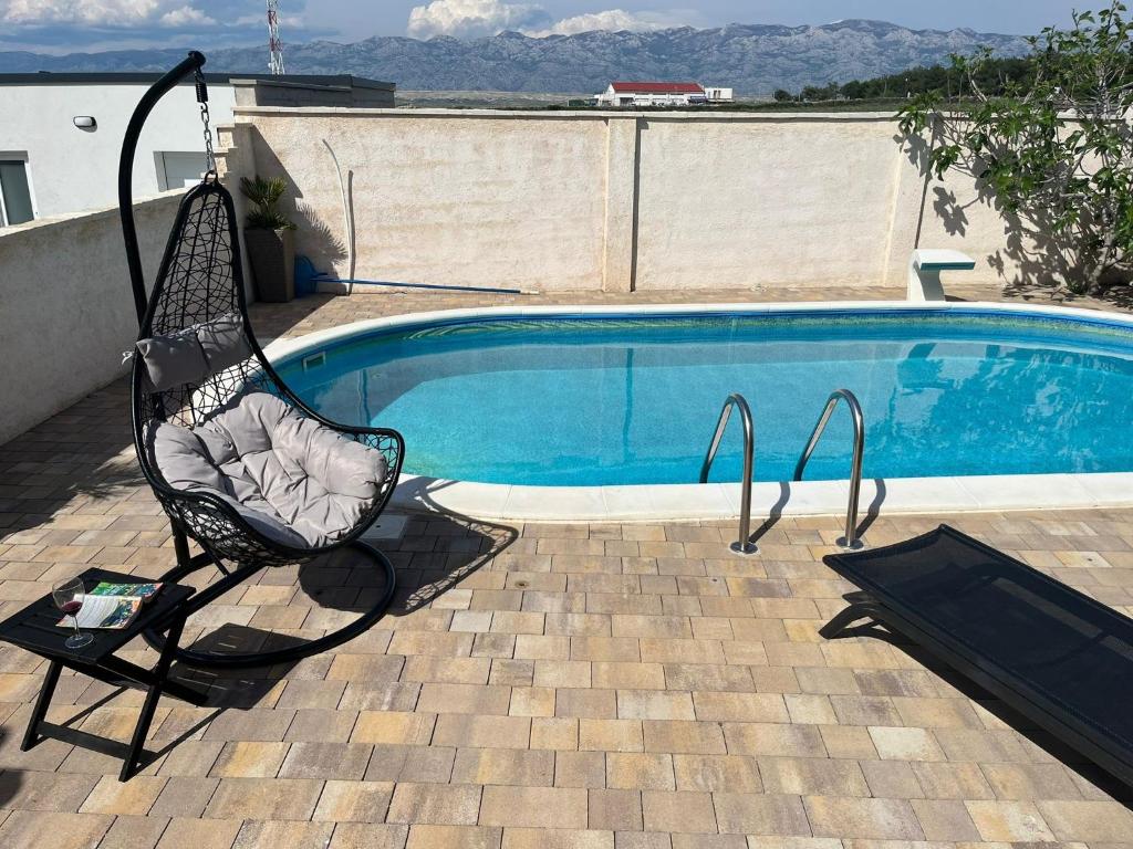 Apartman Matej with pool Povljana photo 2