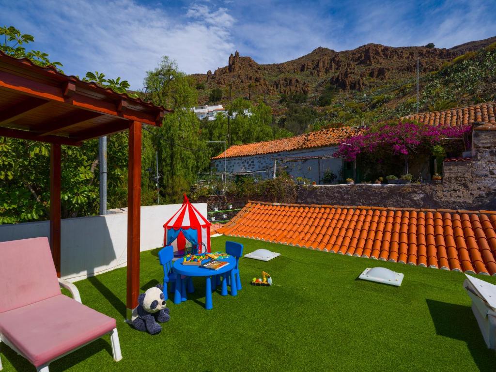 FAMILY COTTAGE AMONG OLIVE TREES photo 2