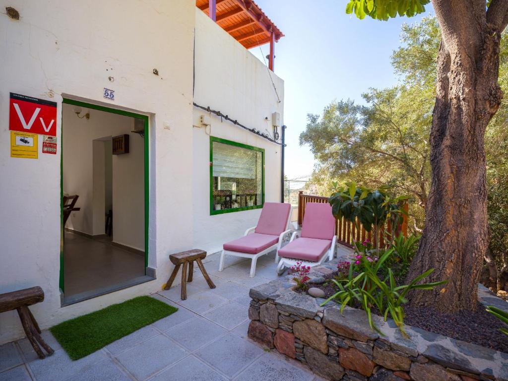 FAMILY COTTAGE AMONG OLIVE TREES photo 4