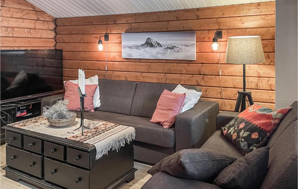 Stunning Home In Svingvoll With Jacuzzi, Sauna And 4 Bedrooms photo 3
