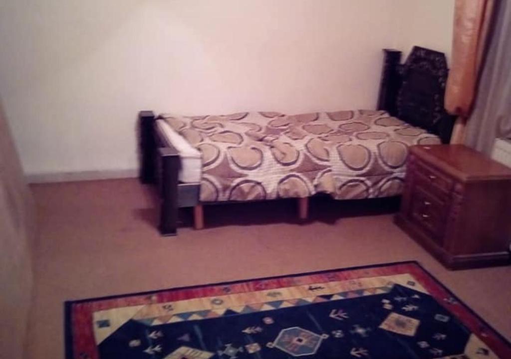Outstanding Fully furnished apartment at best location in Amman photo 4